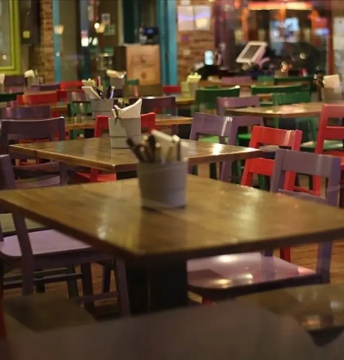 Restoranlarda servis ve kuver ücreti tarih oluyor