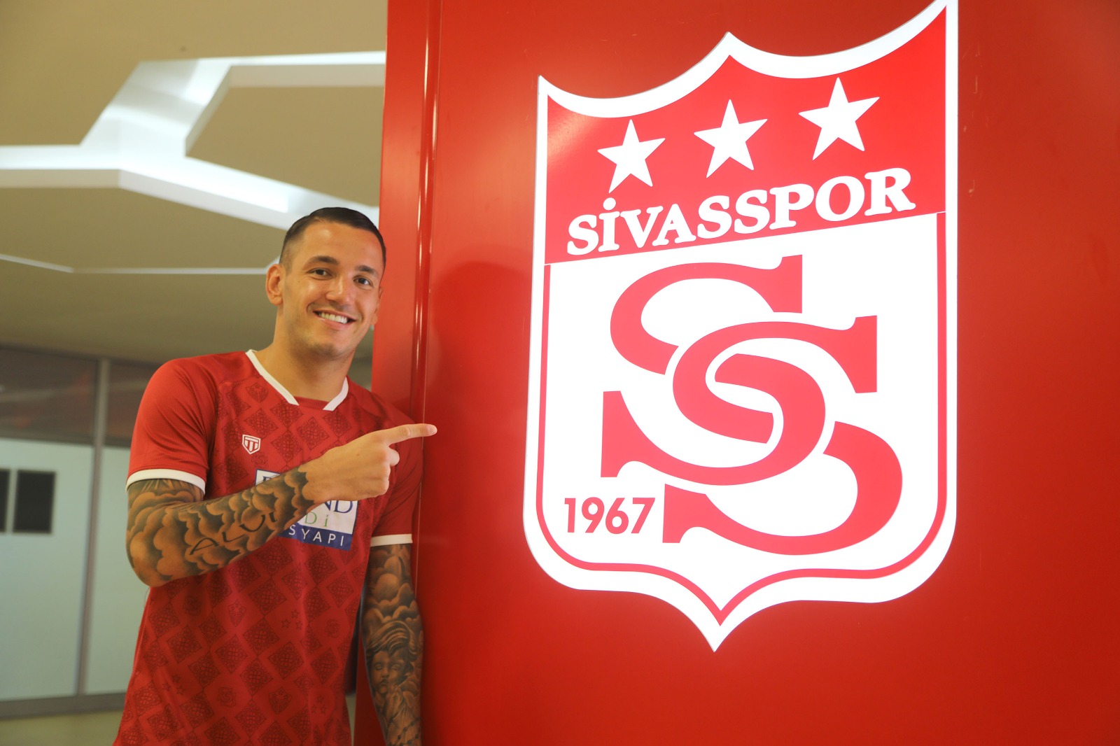 Sivasspor’da Manaj sevinci