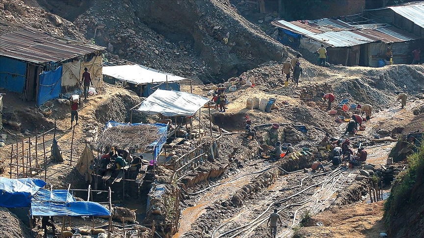 Göçük felaketi: Yüzlerce madenci hayatını kaybetti