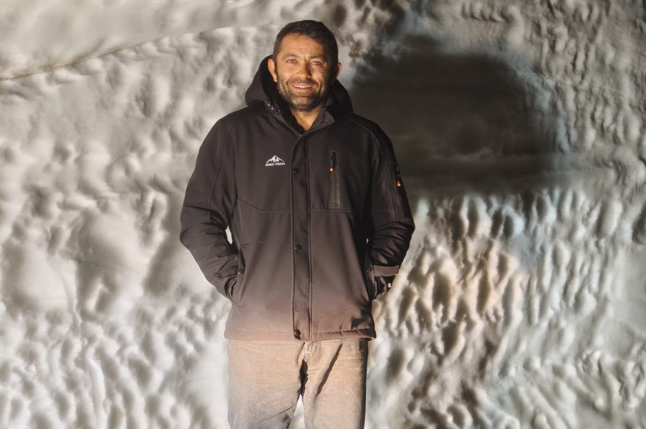 Sivas'ta kar insan boyunu geçti