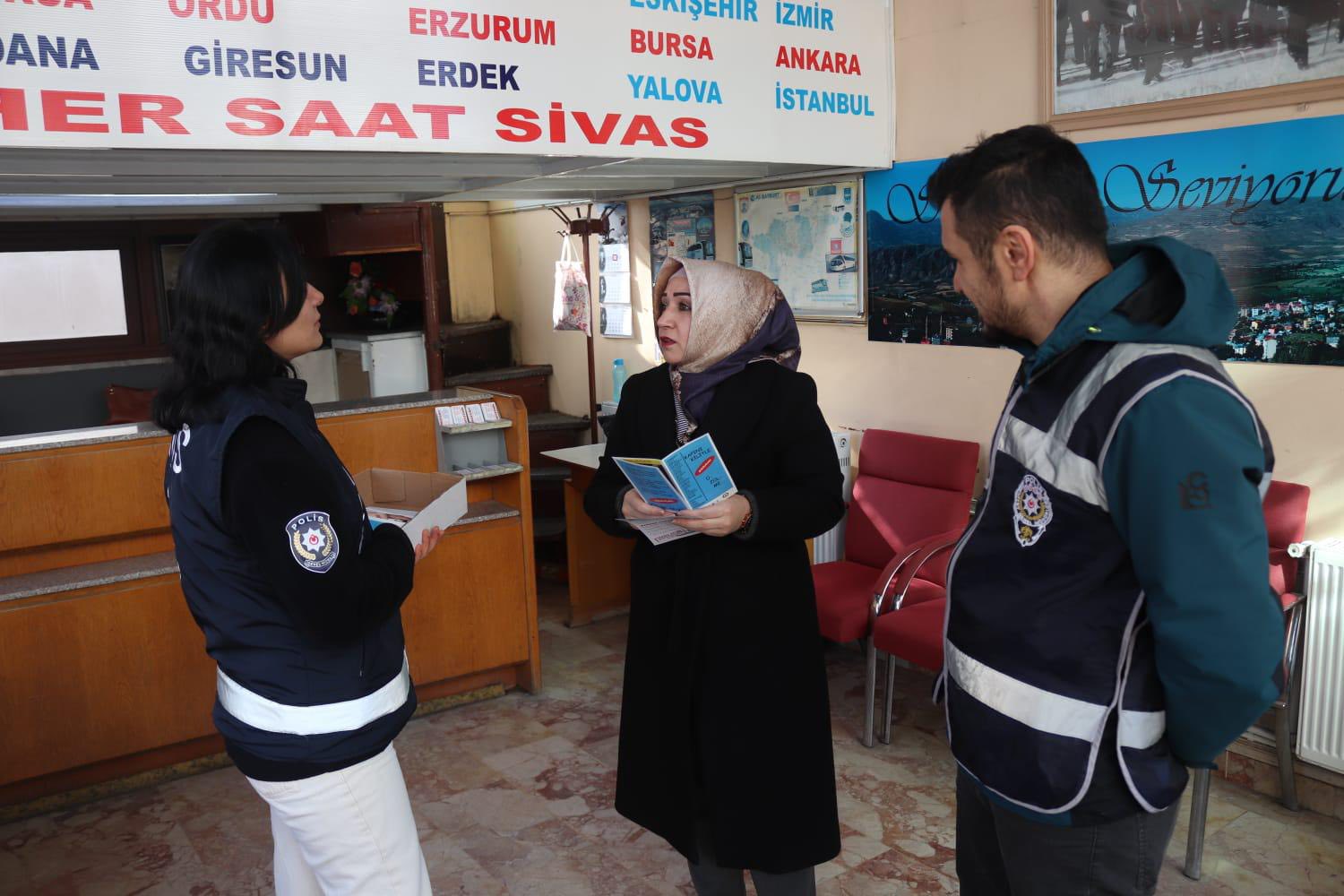 Sivas'ta dolandırıcılık ve hırsızlığa karşı bilgilendirme