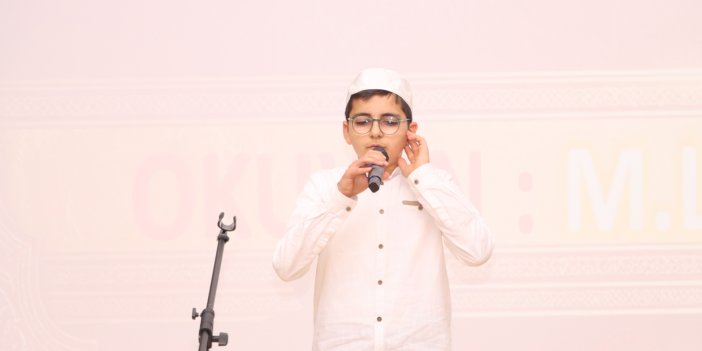 Sivas’ta Genç Bilaller Ezan ve Hafızlıkta Yarıştı