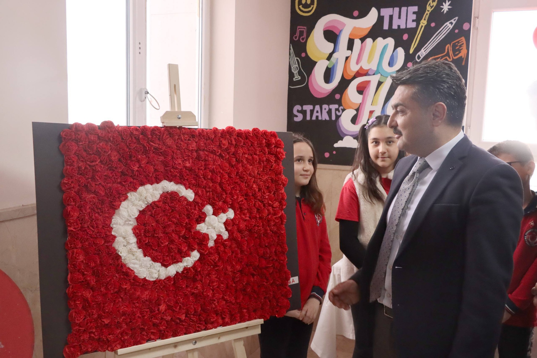 Sivas’ta Geleceğin Nesilleri Bayrak Sevgisiyle Yetişiyor