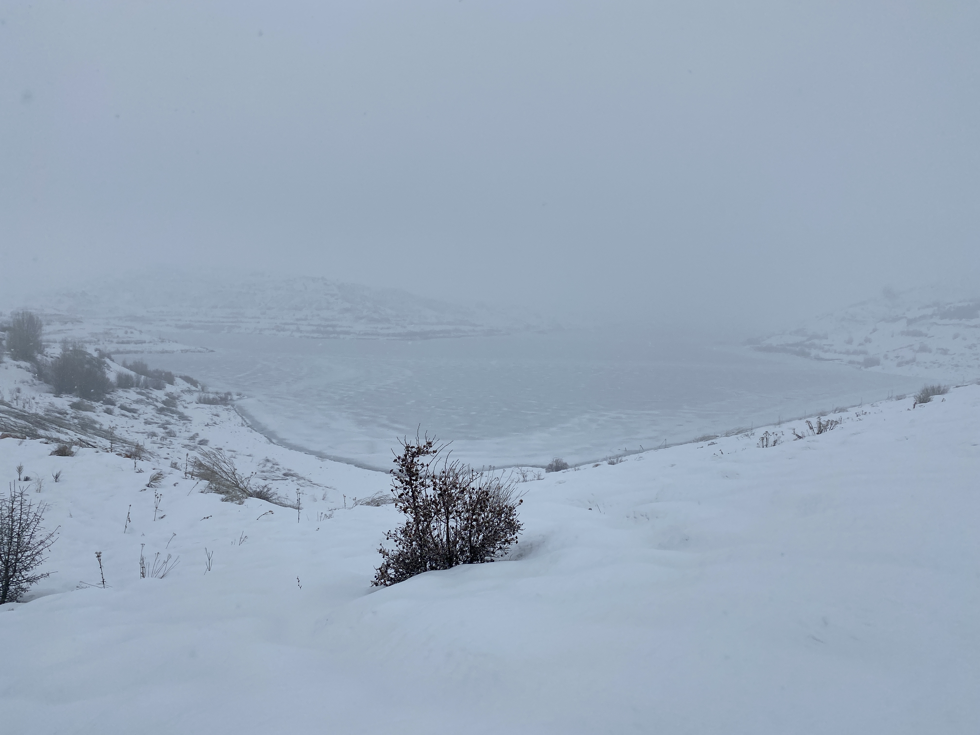 Sivas'ta şehrin içme suyu kaynağı dondu