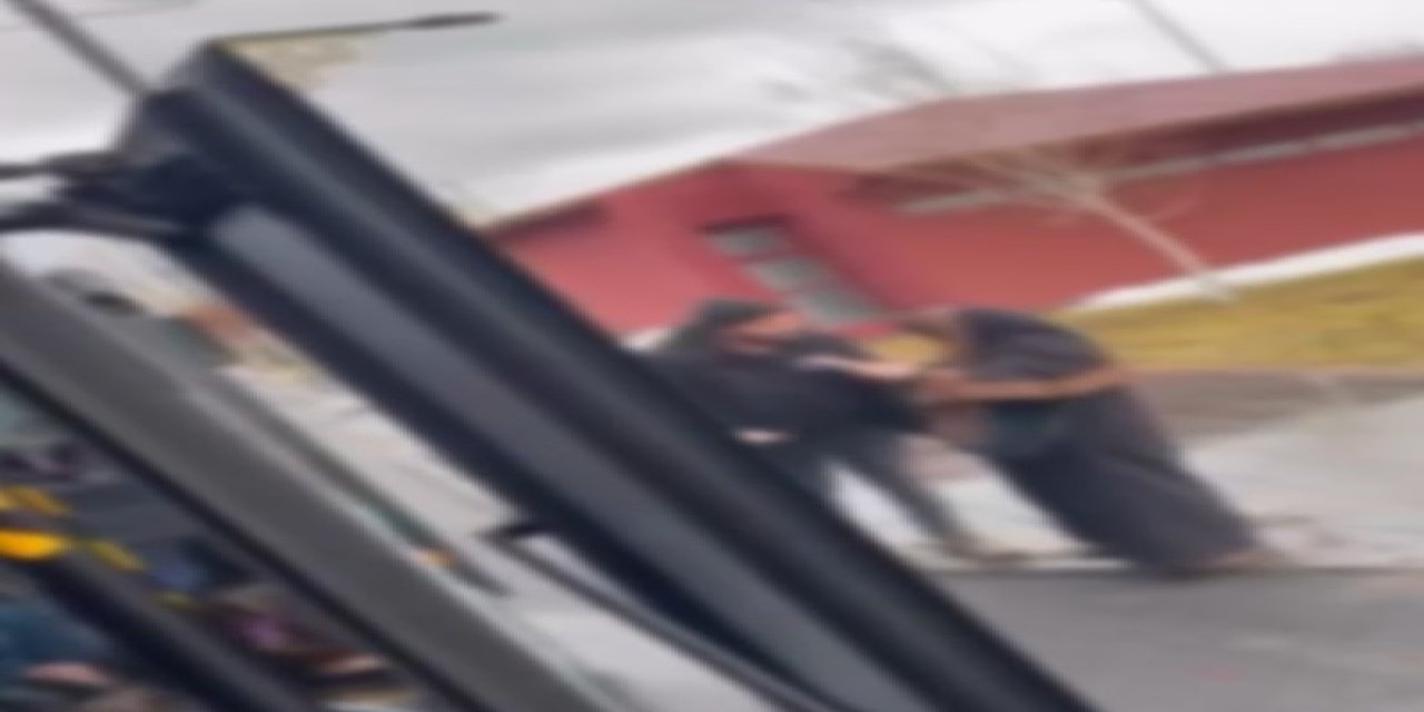 Sivas'ta halk otobüsünde şoför yaşlı adama yumruk attı