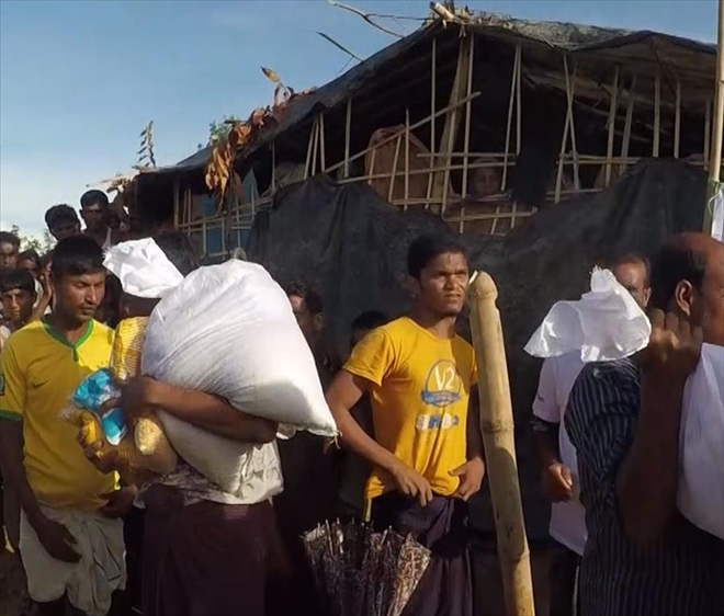 HAYAT AĞACI´NDAN ARAKAN´A YARDIM