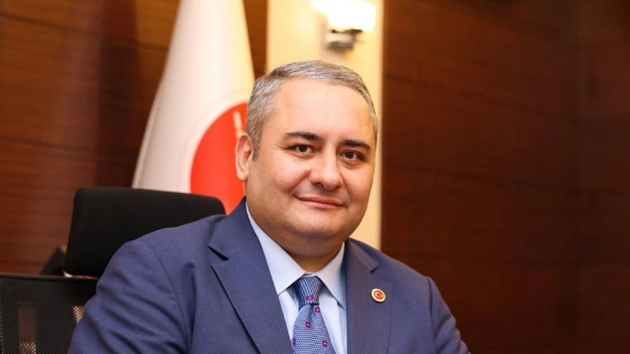 Sivaslı Başkan Özarslan’dan suç duyurusu! CHP’de kriz derinleşiyor