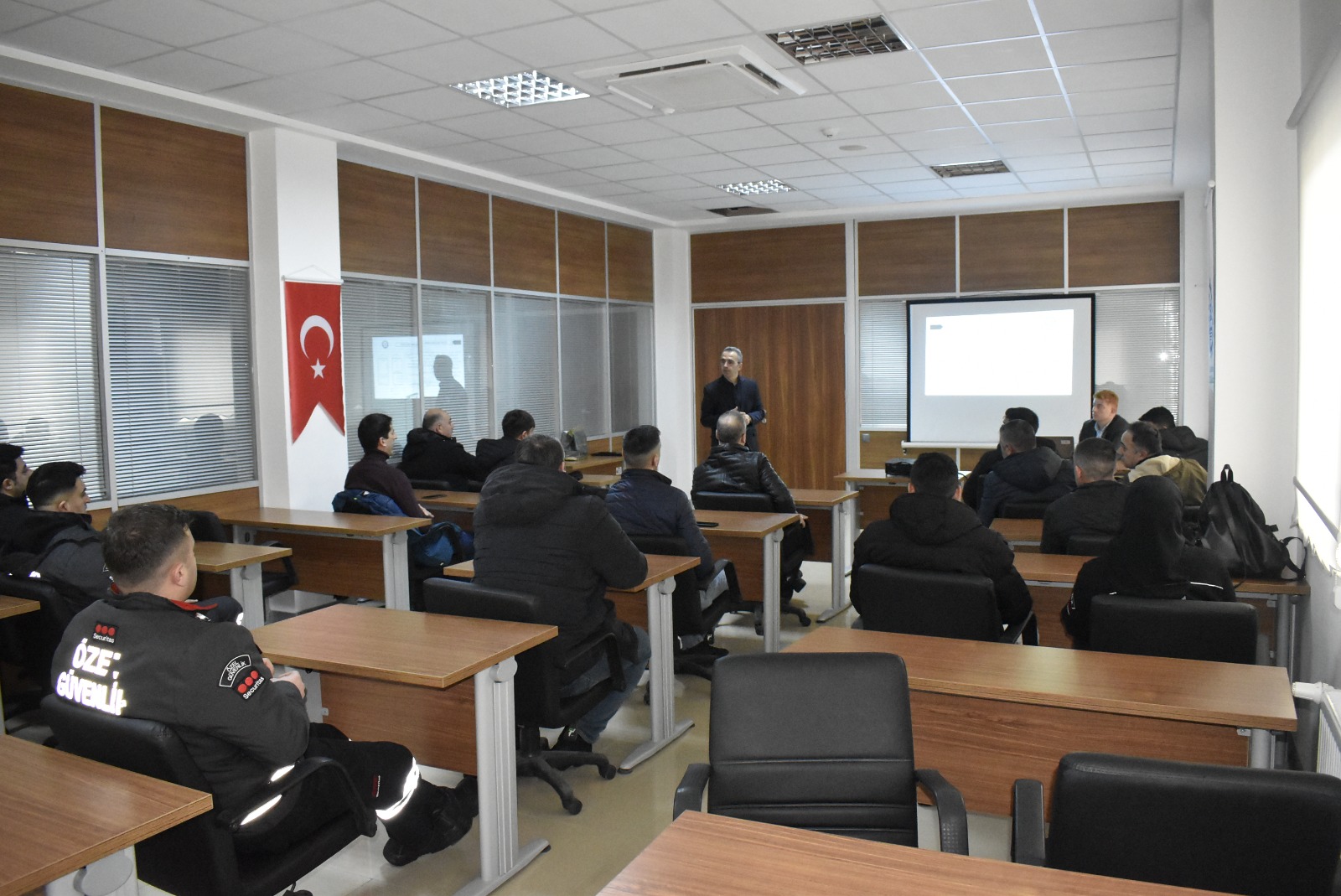 Sivas Emniyeti, OSB’de güvenlik eğitimlerini tamamladı