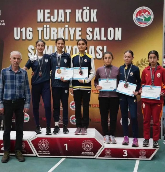 Sivaslı sporcular Türkiye'ye damga vurdu