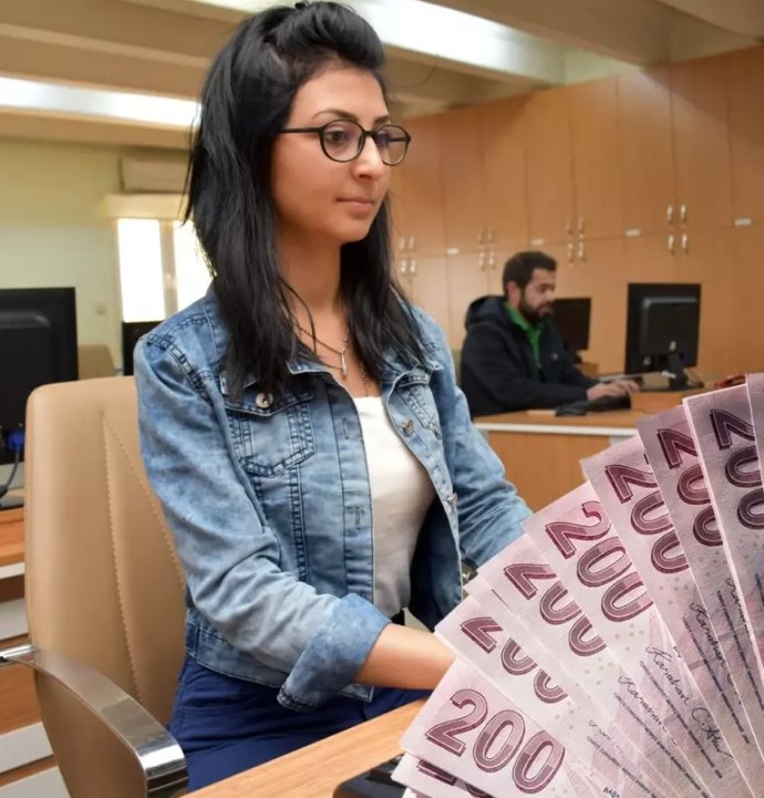 Memurları sevindirecek haber! Yılda iki kez ikramiye