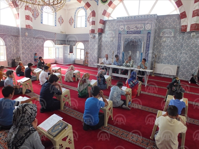 ULAŞ´TA KUR´AN-I KERİM´İ OKUMA YARIŞMASI DÜZENLENDİ