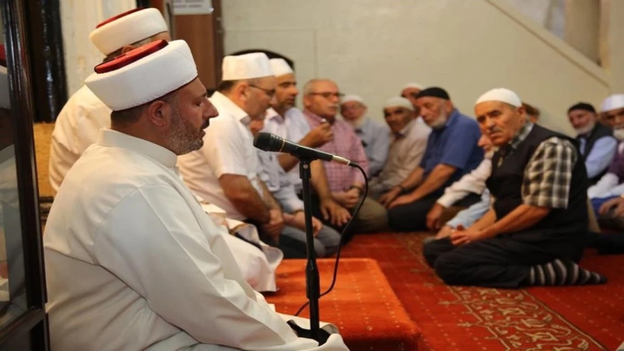 Sivas’ta Hatimle Teravih Namazı Kılınacak Camiler Açıklandı
