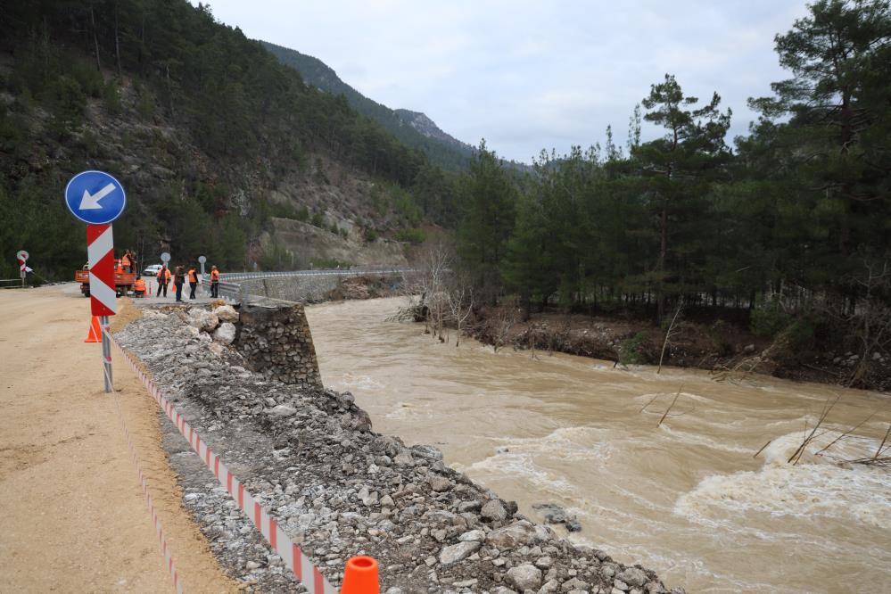 Sel Sivas Yolunu Vurdu, Ekipler Seferber Oldu