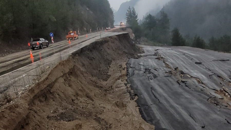 Sivas-Kayseri Karayolu Güzergâhında Heyelan