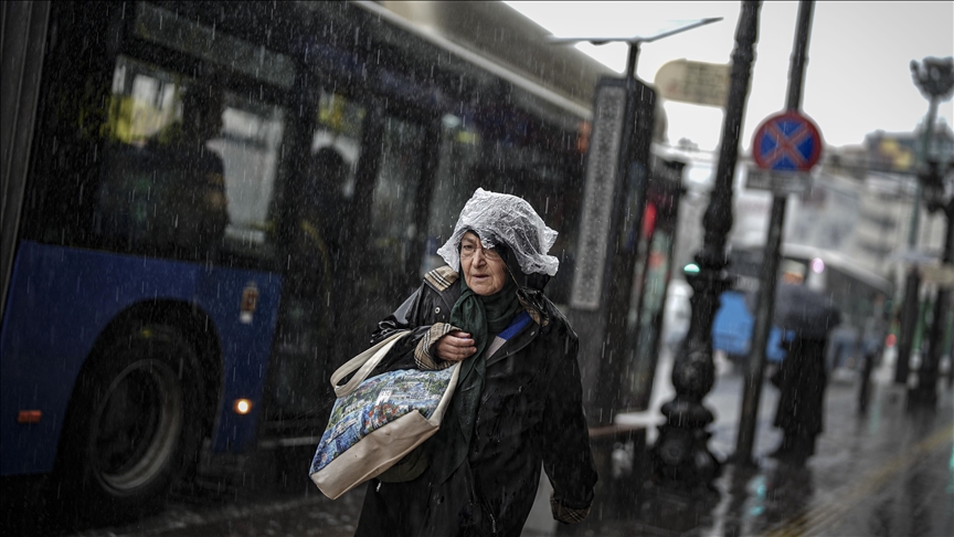 Sıcaklıklar perşembe günü 8 ila 10 derece düşecek