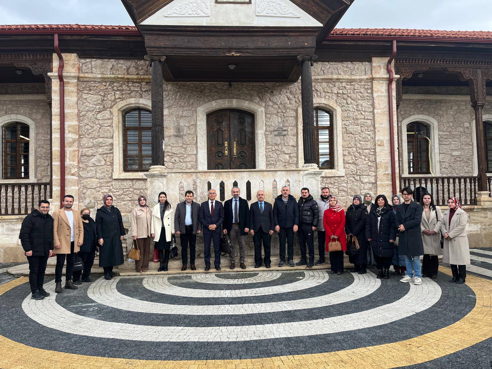 Sivas’ta Edebiyat Akademisi’nde Kurucu Metinler Ele Alındı
