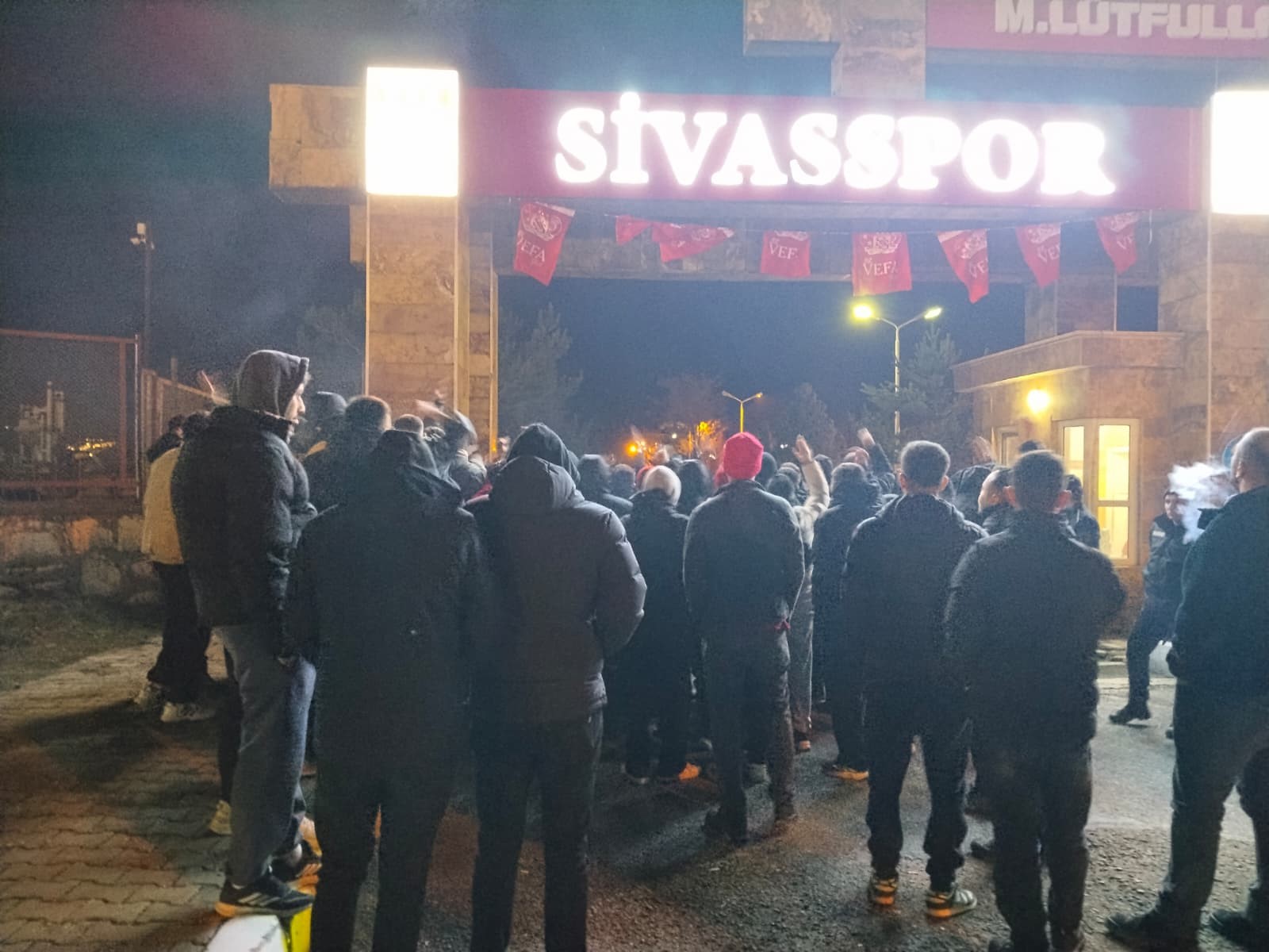Sivasspor’a Tesislerde Protesto