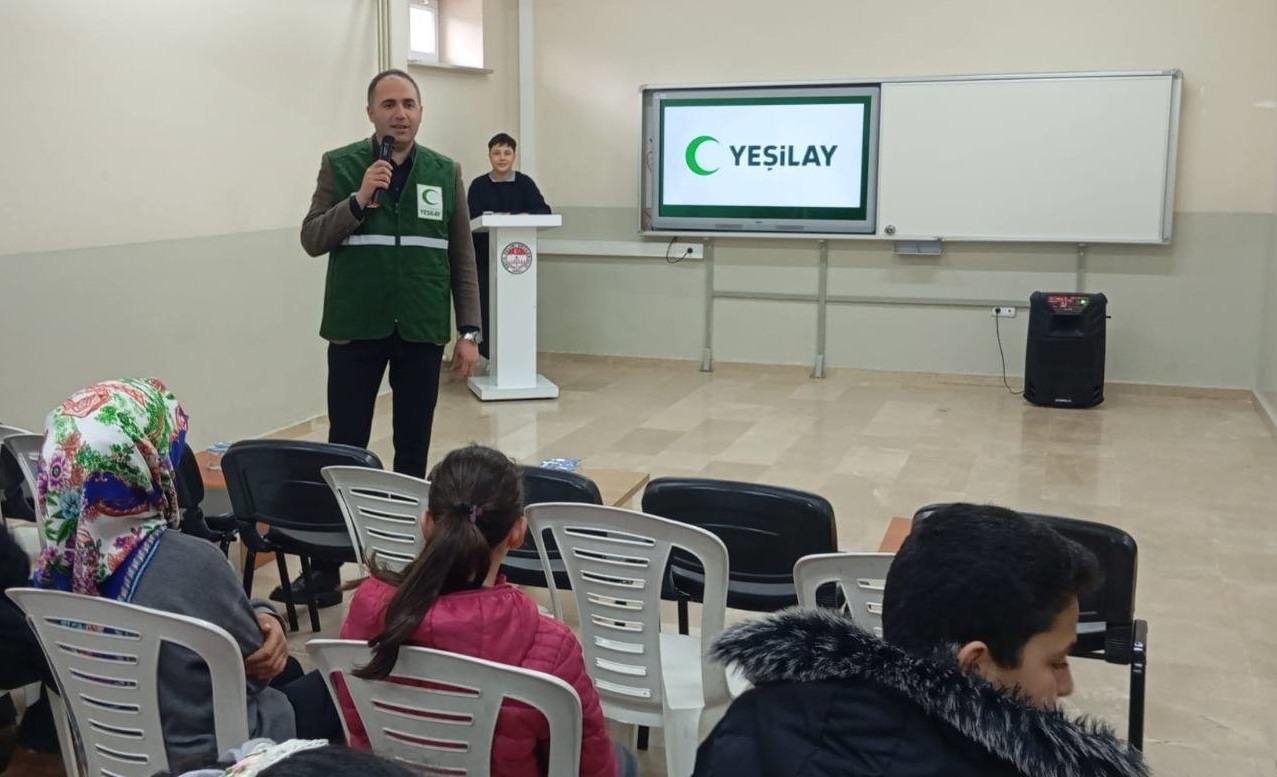 Sivas’ta öğrencilere bağımlılık semineri
