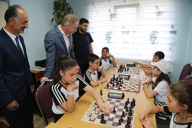 VALİ GÜL´DEN EBEVEYNLERE SATRANÇ ÖNERİSİ