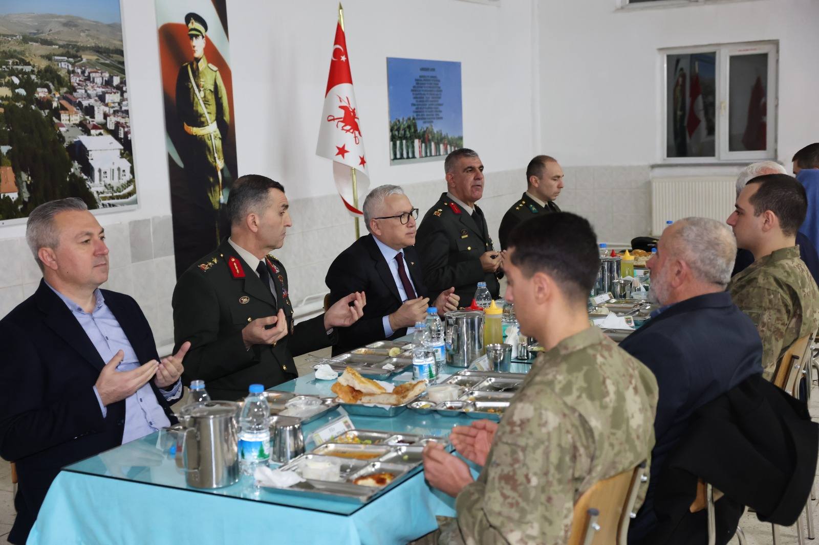 Sivas’ta Mehmetçikle İftar Buluşması