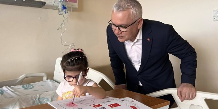 Vali Şimşek’ten minik hastalara ziyaret