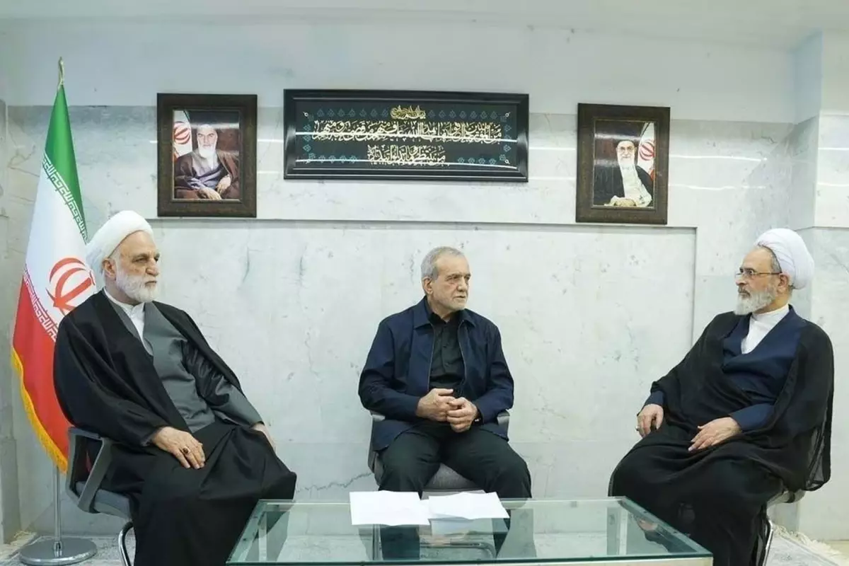 İran'ın yeni dini lideri seçildi!