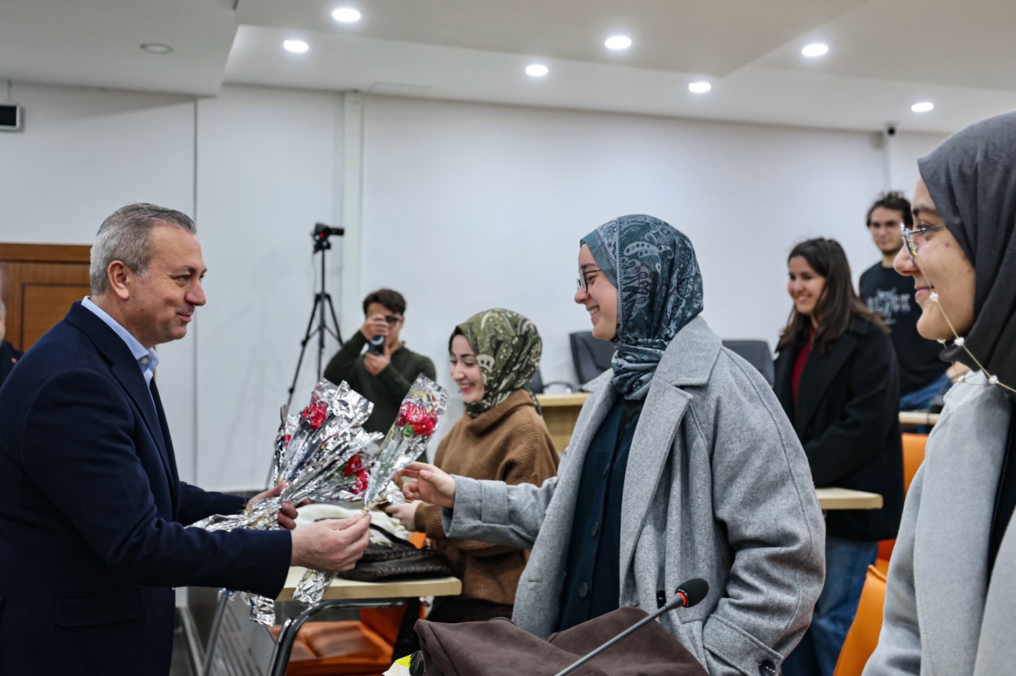 Başkan Uzun gençlerle buluştu