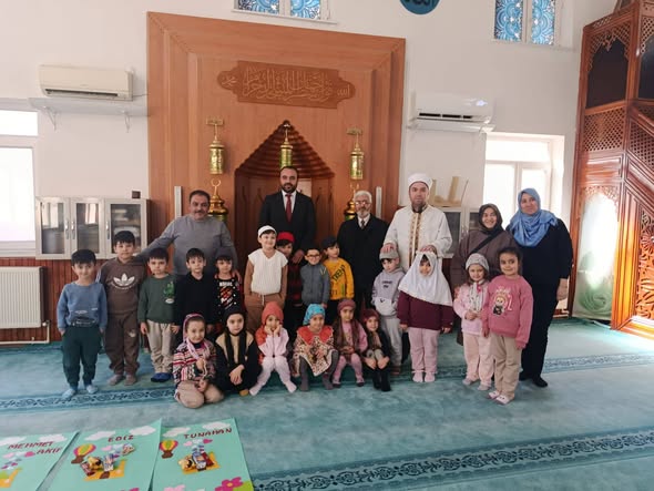 Sivas’ta çocuklar cami kültürünü yerinde öğrendi