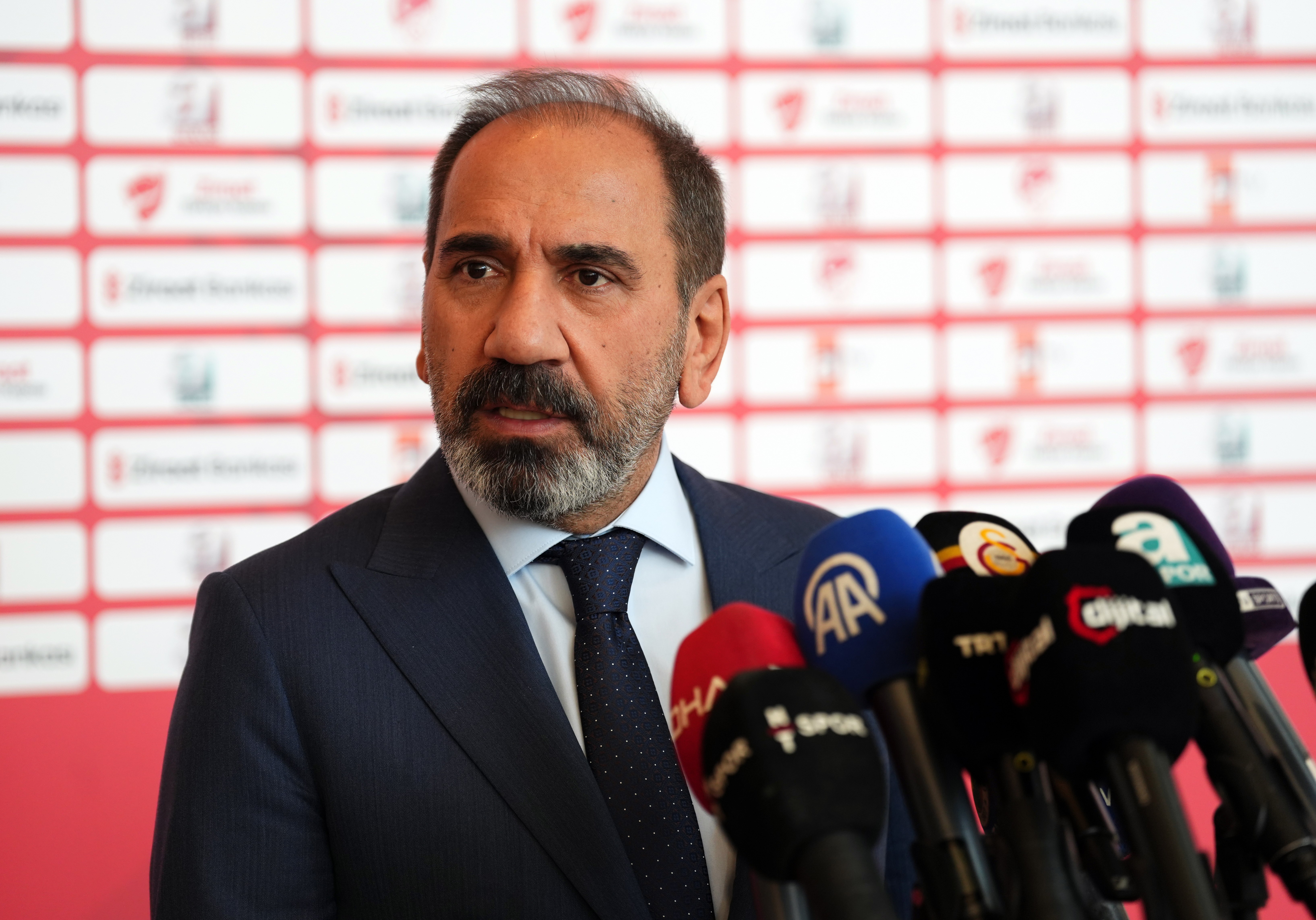 Otyakmaz: “Yabancı VAR Hakemi Gerektiğinde Değerlendirilebilir”