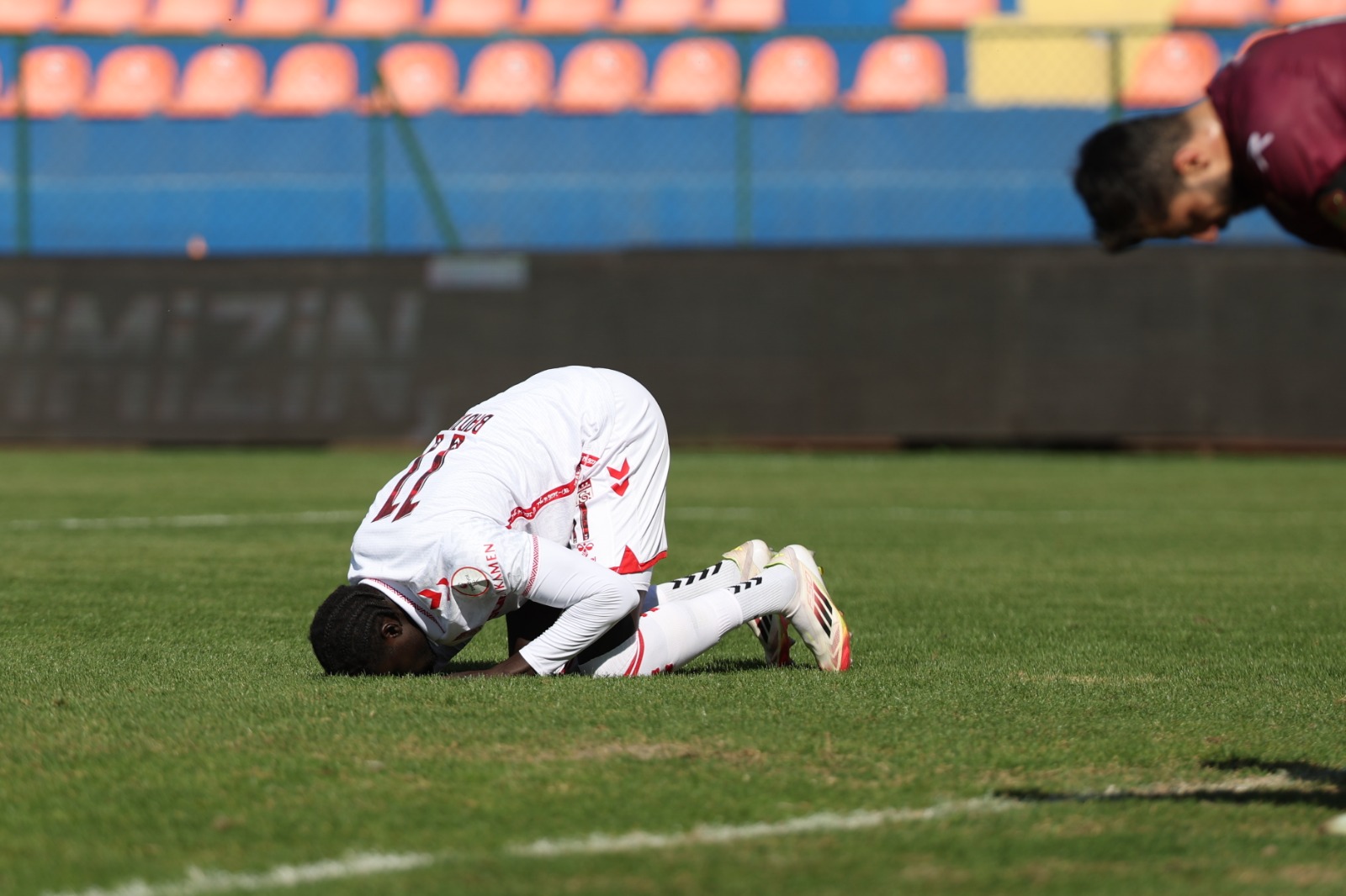 Sivasspor deplasmanda Hatayspor’u devirdi