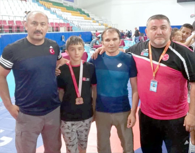 BRONZ MADALYA KAZANDI