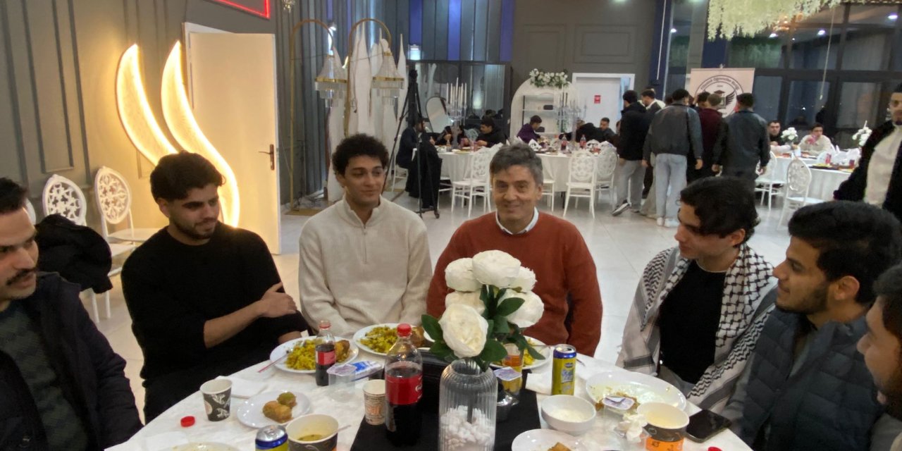 Sivas'ta Filistinli öğrenciler için iftar