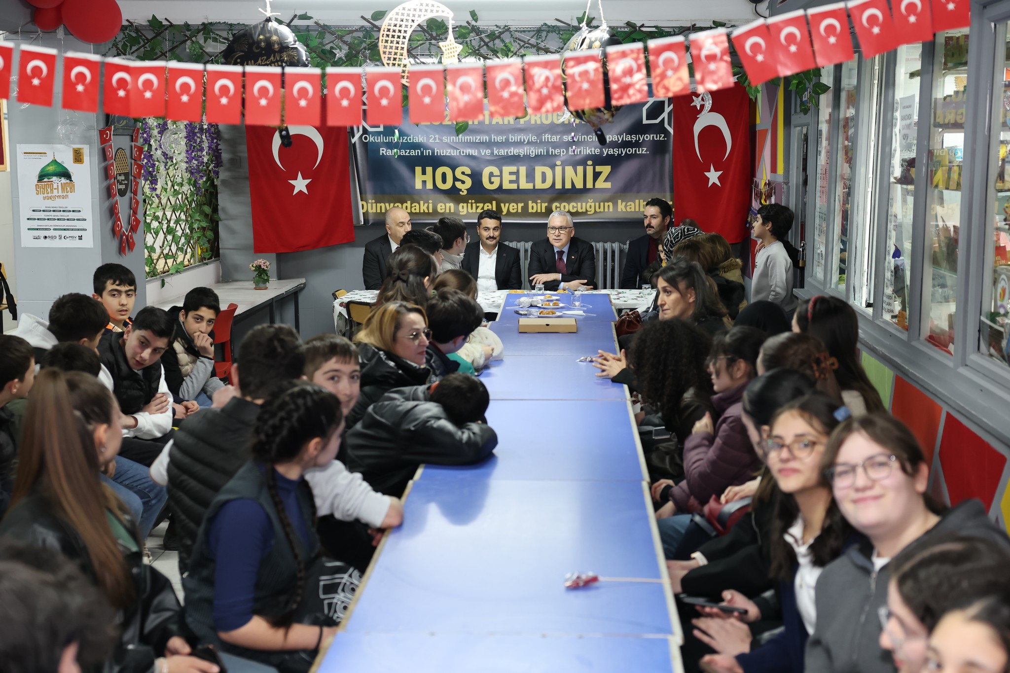 Sivas’ta Hayırseverlerden Öğrencilere İftar Buluşması