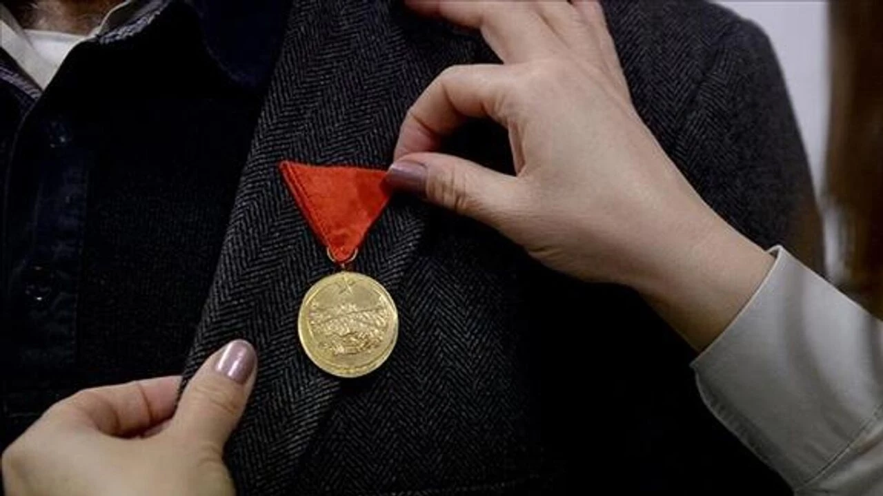 Sivaslı Şehit Kahramanın Torununa İstiklal Madalyası Verilecek