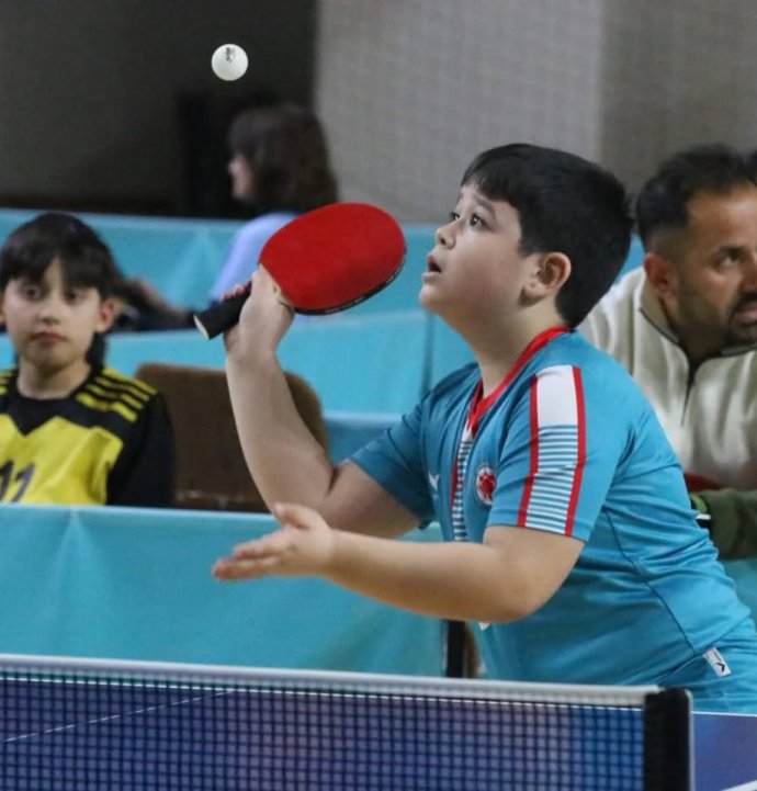 Sivas’ta masa tenisi turnuvası nefesleri kesti