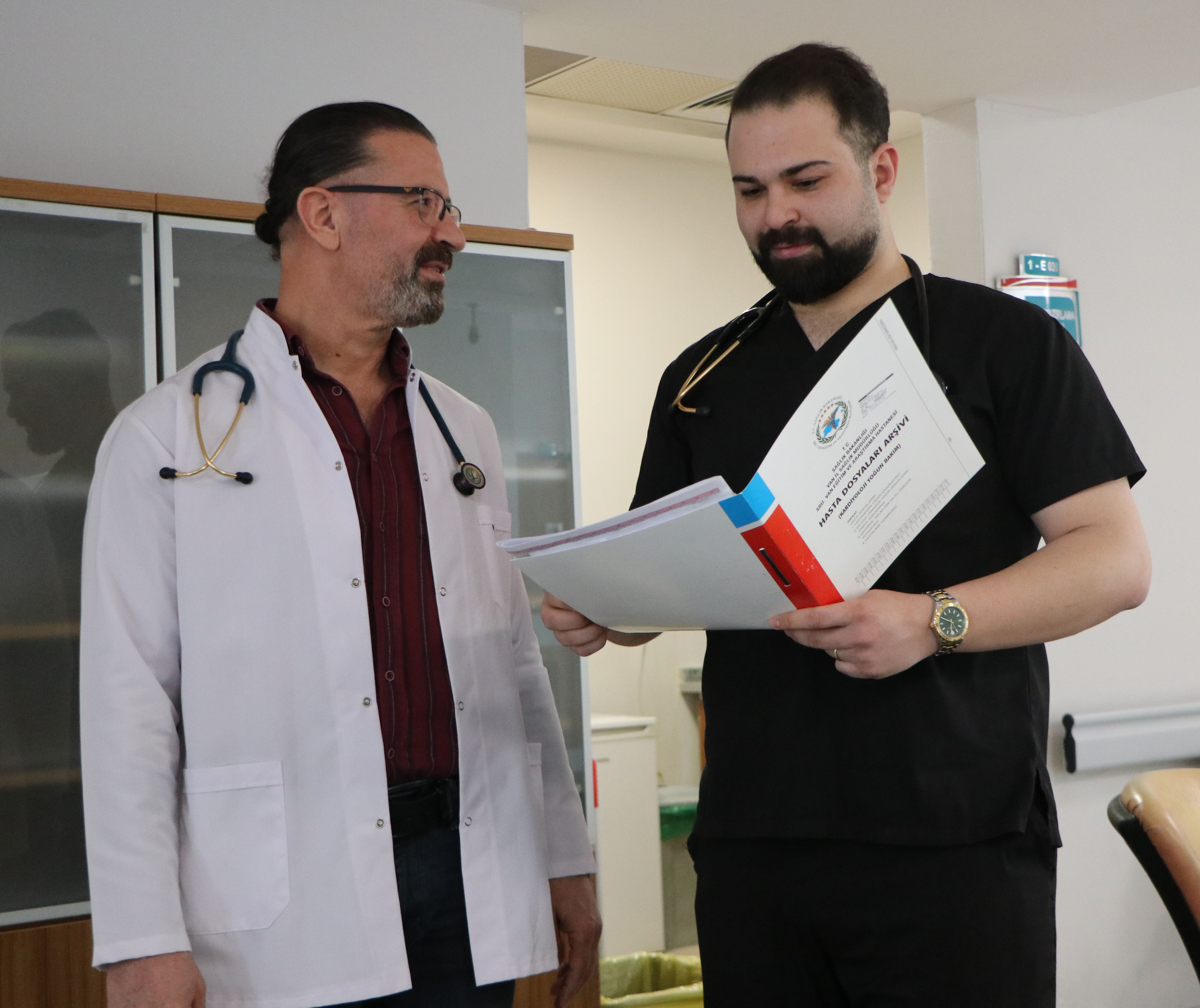 Baba-Oğul Aynı Hastanede Görev Yapıyor