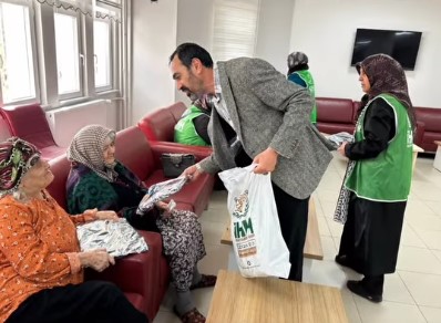 Sivas İHH huzurevinde sevgi ve muhabbeti paylaştı