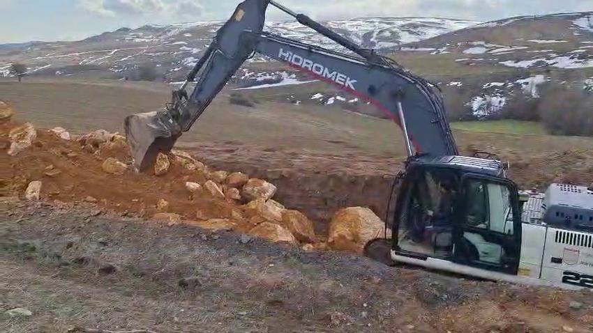 Sivas’ta heyelan nedeniyle ulaşım aksadı