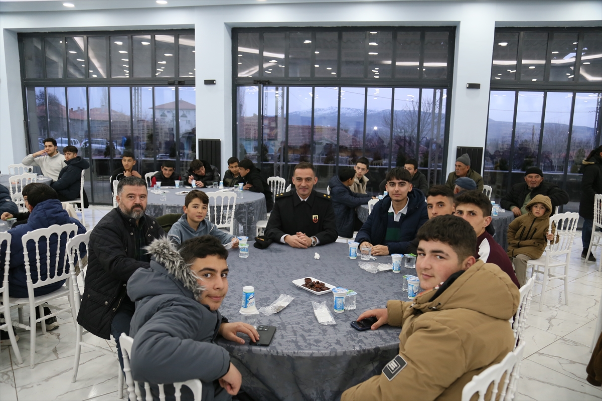 Gemerek’te çocuklarla Ramazan ruhu paylaşıldı