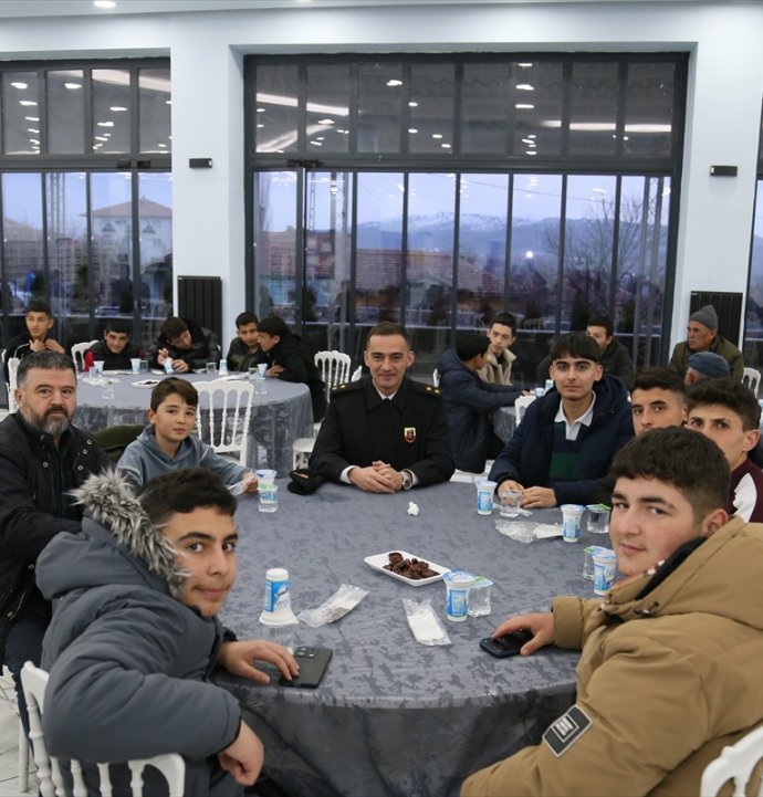 Gemerek’te çocuklarla Ramazan ruhu paylaşıldı