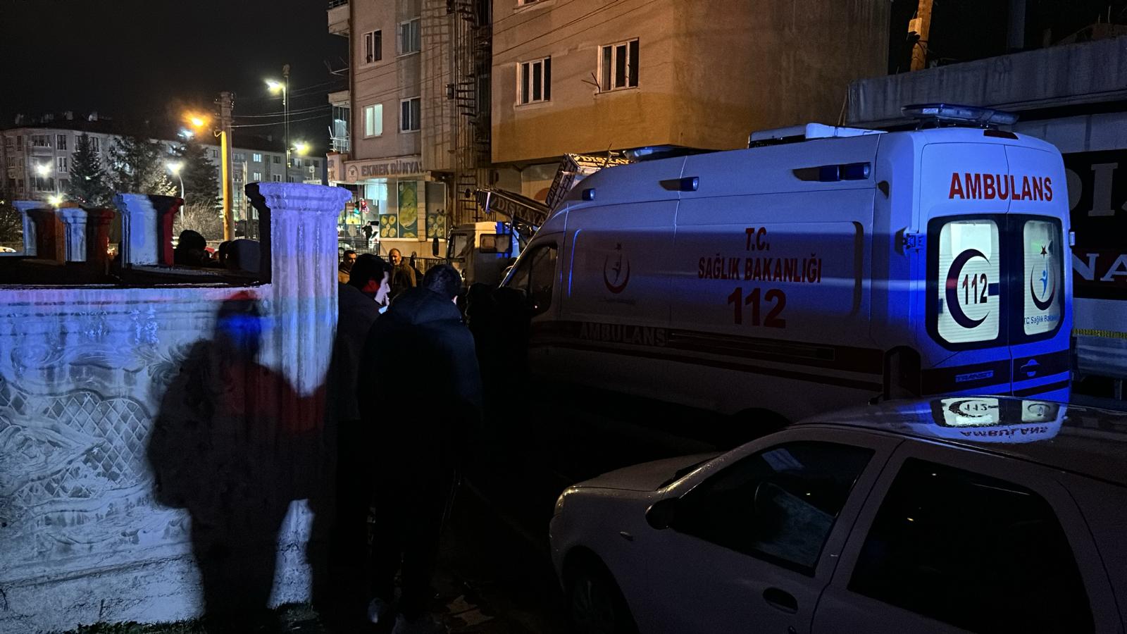 Sivas’ta iftar sonrası kanlı olay: 15 yaşındaki çocuk ailesini katletti