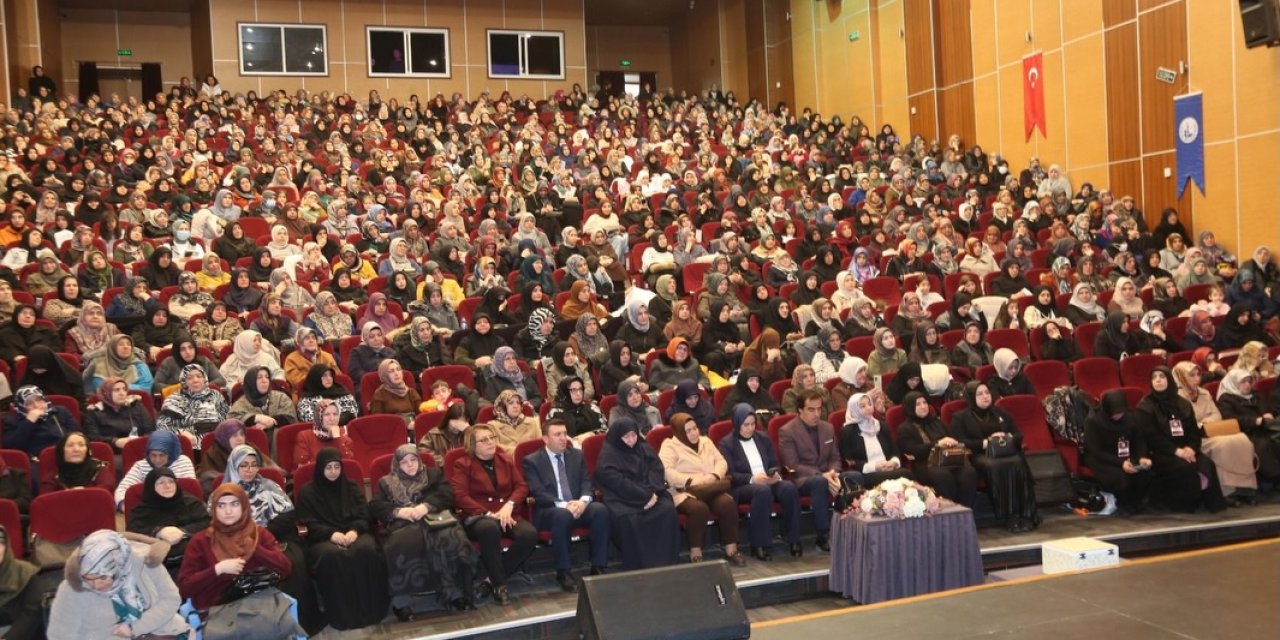 Sivas’ta kadınlara özel Kadir Gecesi programı