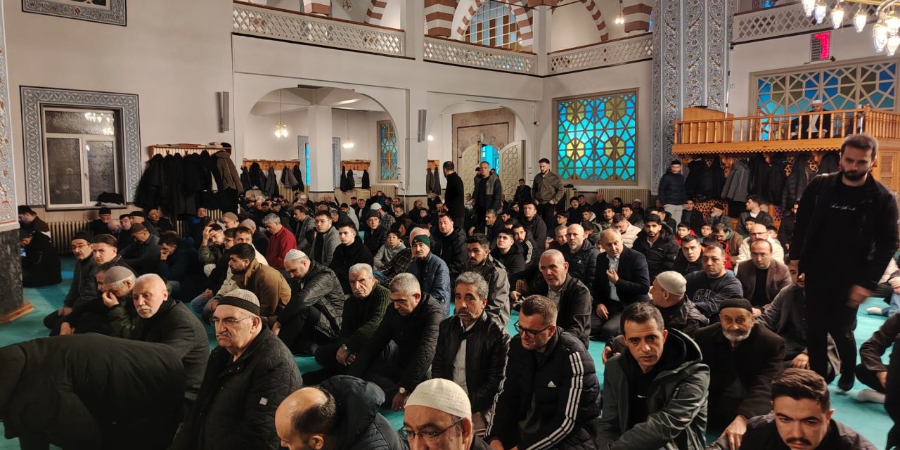 Sivas'ta bayram namazı kılındı