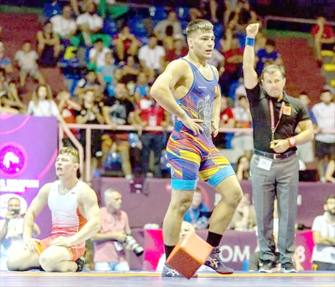 GÜREŞTE BÜYÜK BAŞARI