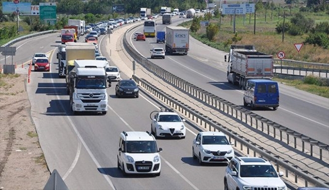 EMNİYETTEN SÜRÜCÜLERE BAYRAM TATİLİ UYARISI