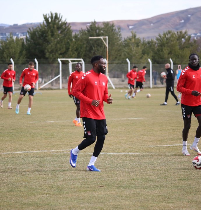 Deplasman zaferi sonrası Sivasspor’a ara