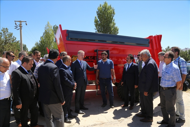 TAŞ TOPLAMA ve KATI GÜBRE DAĞITMA MAKİNESİ TANITILDI