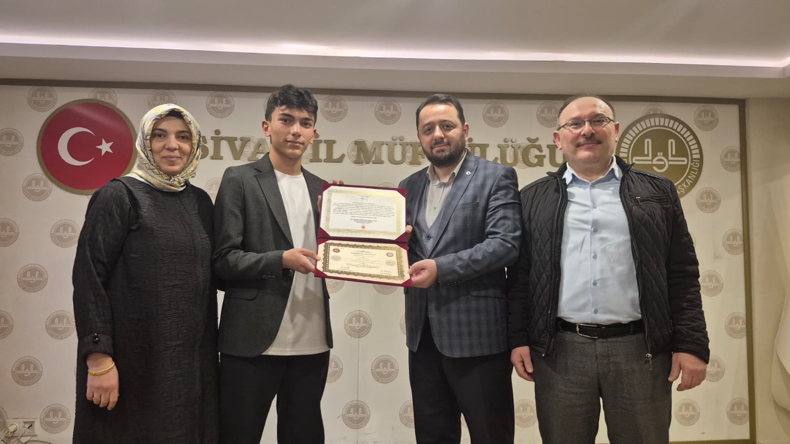 Sivaslı hafızlar belgelerini aldı