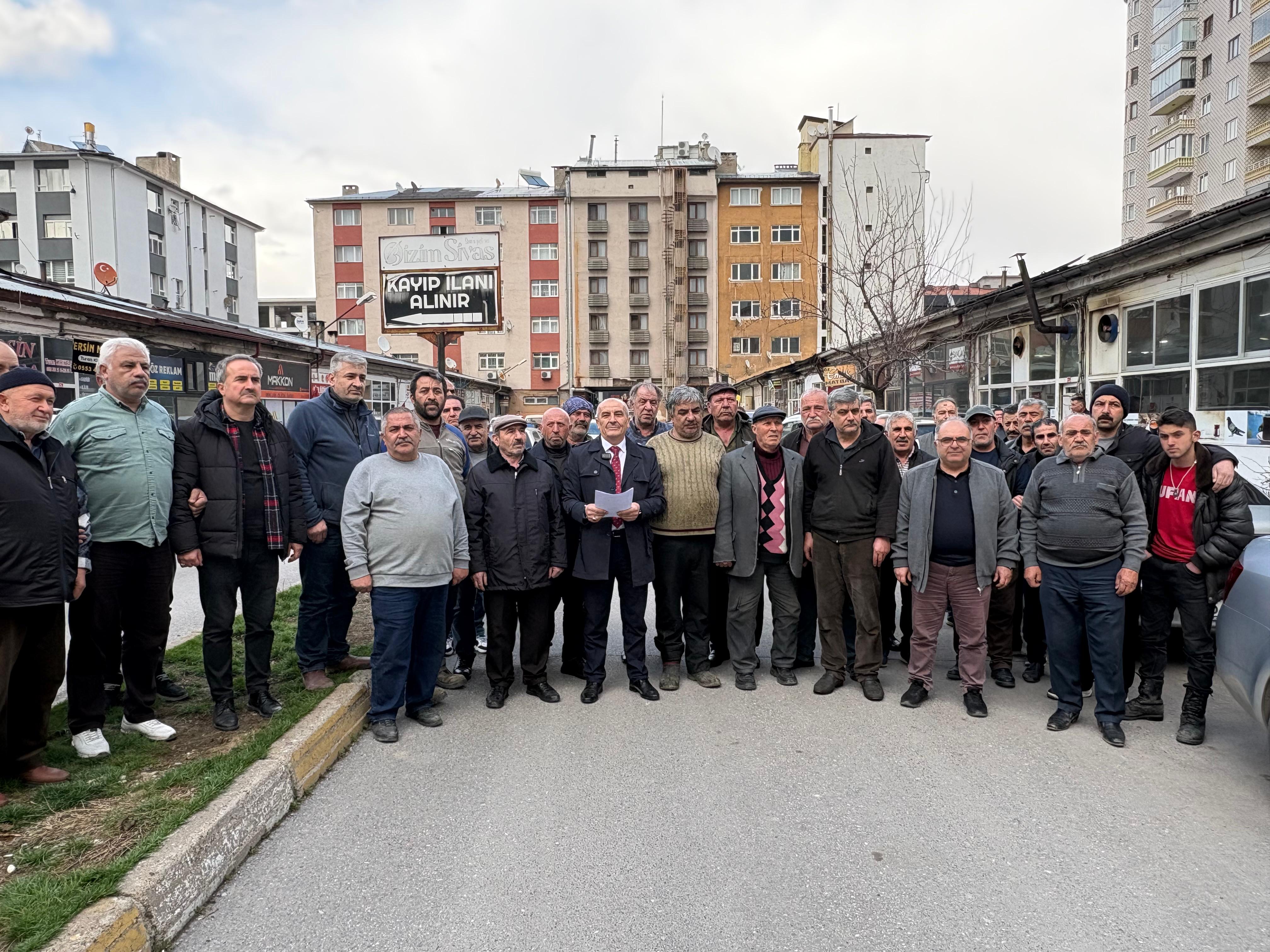 Sivas’ta Basın Sitesi esnafından yıkım tepkisi