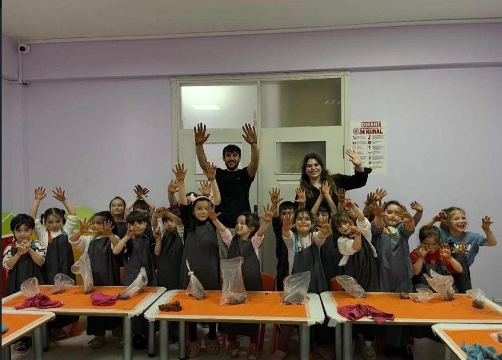 Sivas’ta minikler kendi eserlerini üretti
